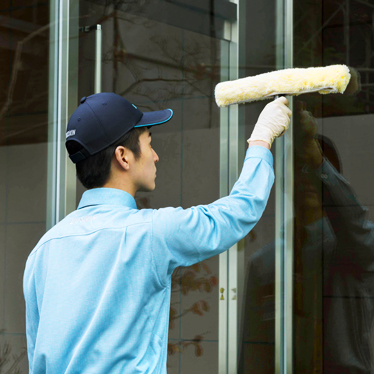 ガラスクリーニングのイメージ・藤沢・茅ヶ崎・平塚の法人向けクリーニングはダスキン寒川町支店